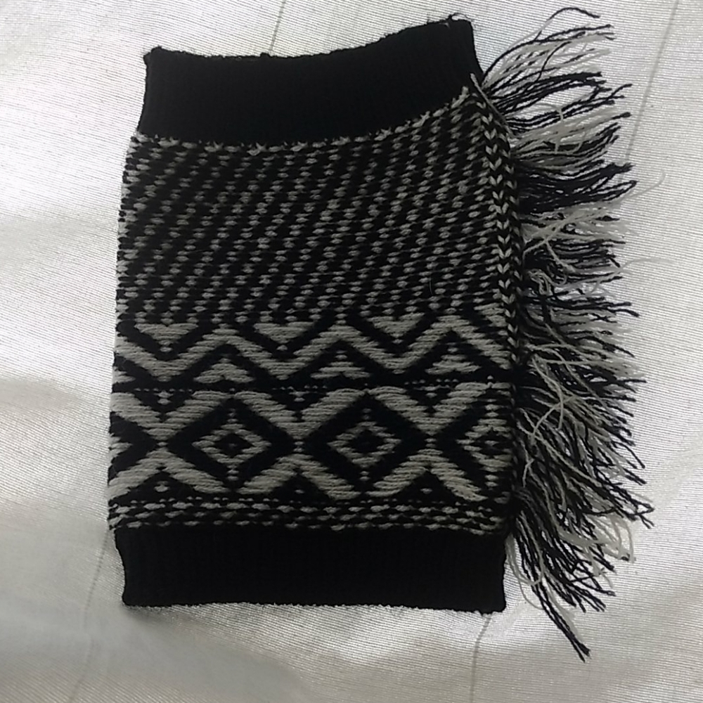 Point Zero Fringe Aztec Boot Toppers - Picture 2 of 3